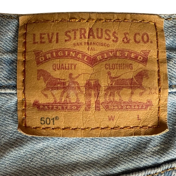Levi's Strauss 501 Blue Distressed Jean Shorts W25 - Picture 5 of 9